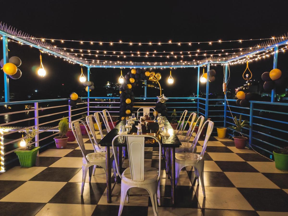 Hotel Lake Bridge Ουνταϊπούρ Εξωτερικό φωτογραφία